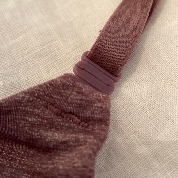 Victoria Secret 32 DD underwire slightly padded - Picture 8 of 9